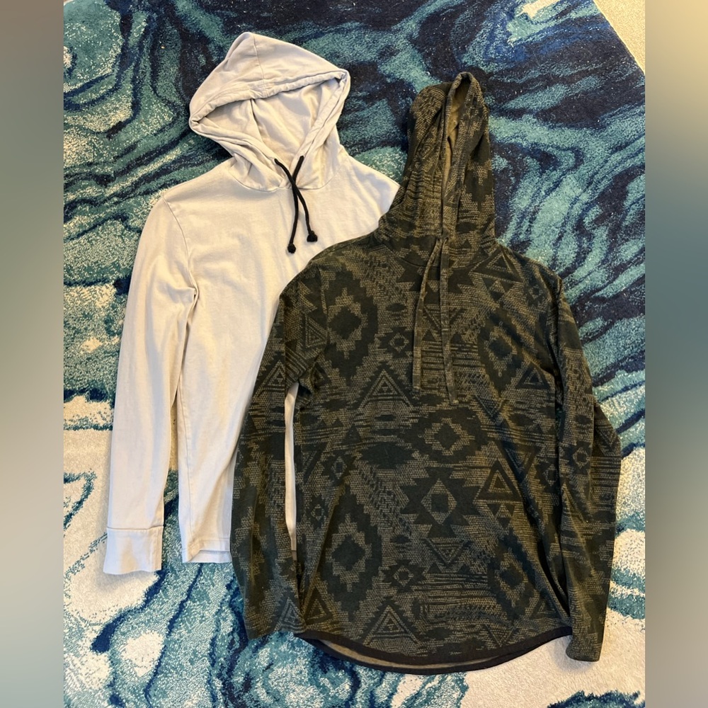 2 stylish lightweight hoodies